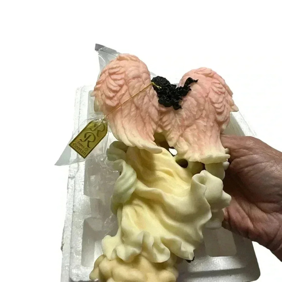 Seraphim Classics Naomi - Picture 5 of 8